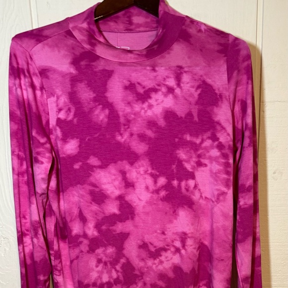 G by Giuliana Fuchsia Knit Top Mock Neck long sleeve size M NWOT - Picture 1 of 7